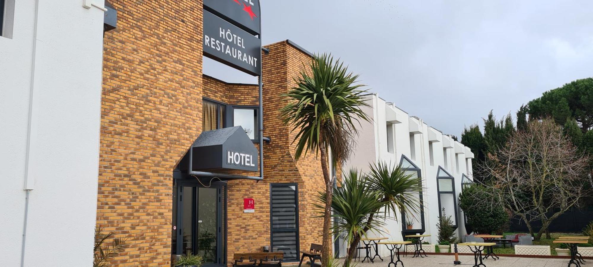 Hotel L'Etoile Aeroport - A61 Carcassonne Exterior photo